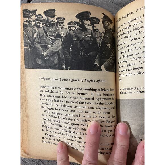 1965 Flying Aces of World War I by Gene Gurney - Picture 6 of 10